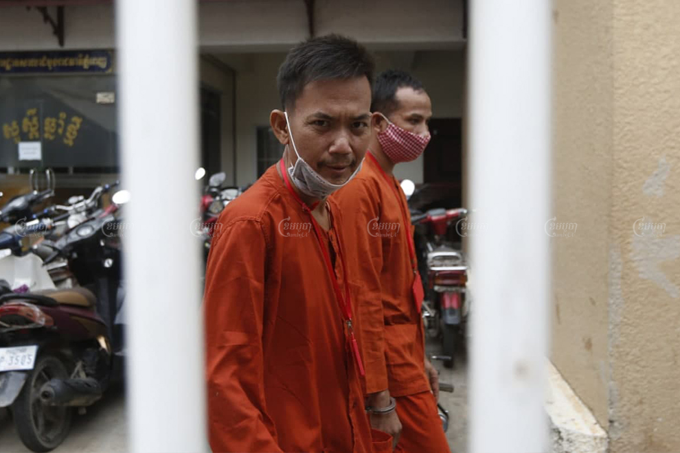 Newspaper publisher Ros Sokhet arrives at the Phnom Penh Municipal Court on November 11, where he was sentenced to 18 months for incitement. Panha Chhorpoan