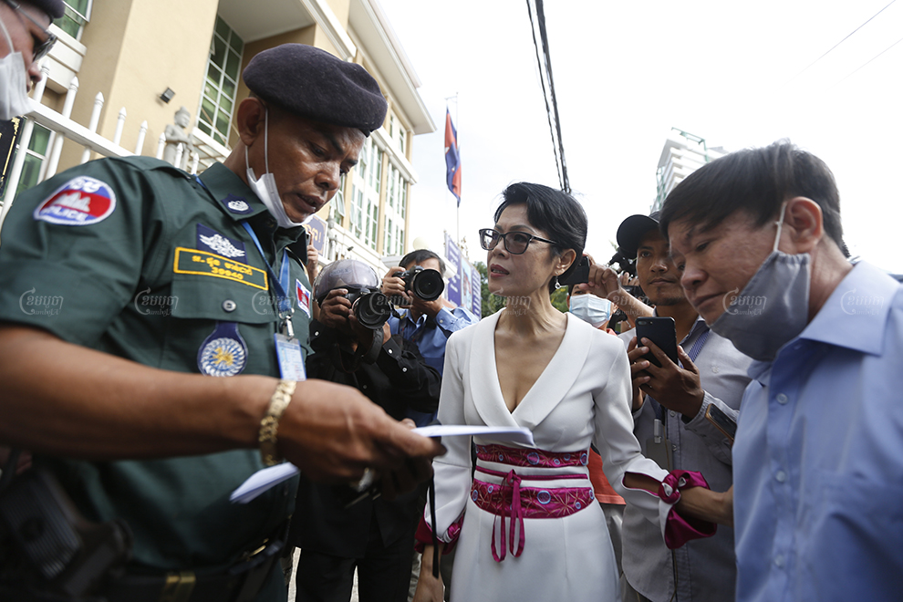Rights advocate and lawyer Seng Theary arrives at a Phnom Penh court on Thursday, where more than 130 people linked to the CNRP were being tried for plotting and incitement. Panha Chhorpoan