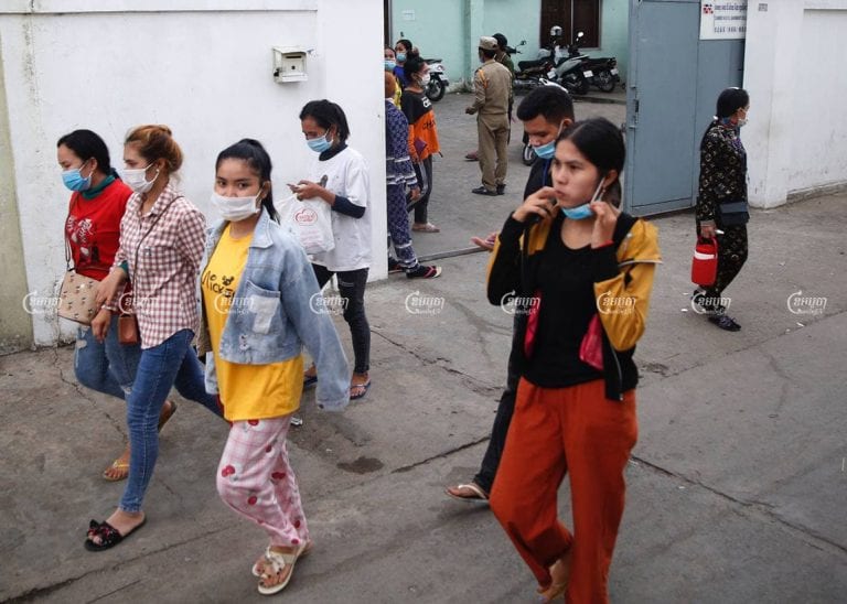 The garment workers leave from a factory in Phnom Penh, April 12, 2021. CamboJA/ Panha Chhorpoan