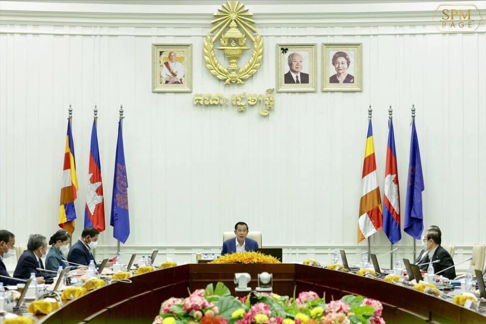 Cambodian Prime Minister Hun Sen speaks during a meeting at the Office of the Council of Ministers in Phnom Penh, October 8, 2021. Picture via SPM