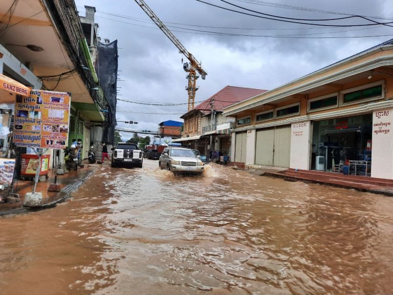 Heavy rain and floods from Thailand hit Battambang town. Photo taken on October 18, 2021. In Kongchet