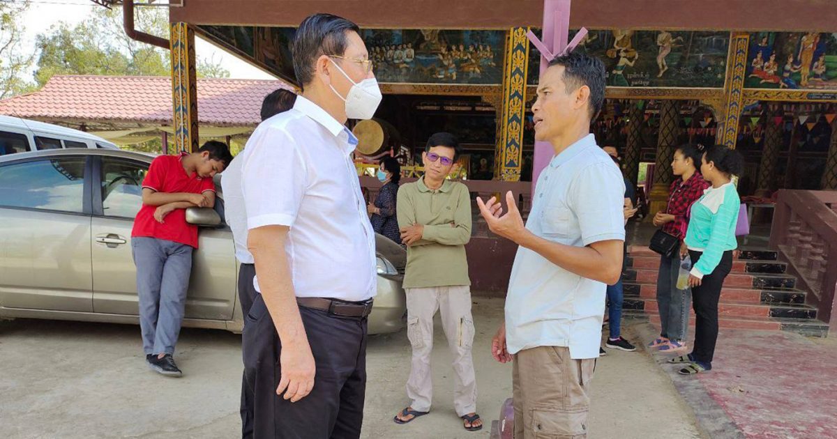 Lors Chhenglay, a former CNRP district councillor (right) talks to Candlelight Party leader Thach Setha after he is released from prison on January 10, 2022. Supplied