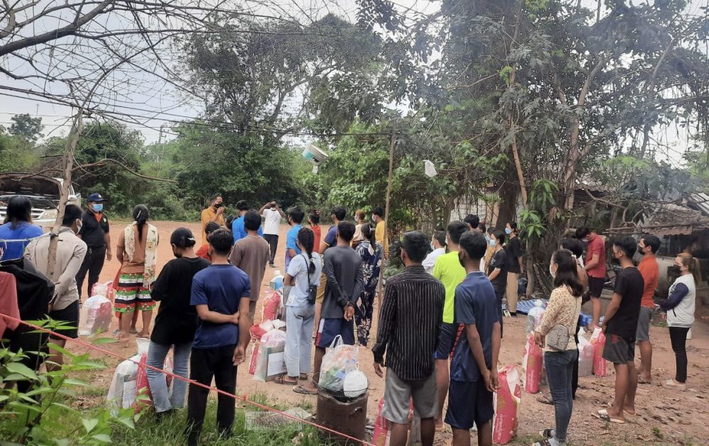 The CENTRAL base in Thailand providing emergency assistance and disseminating information on migrant workers' rights to Cambodian workers staying at the electronics factory in Chonburi province, on February 7, 2022. Photo: CENTRAL