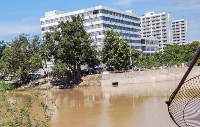 The casino building in Kandal province that Vietnamese workers ran out of and jumped into the river. Photo taken on August 19, 2022. CamboJA/ Panha Chhorpoan