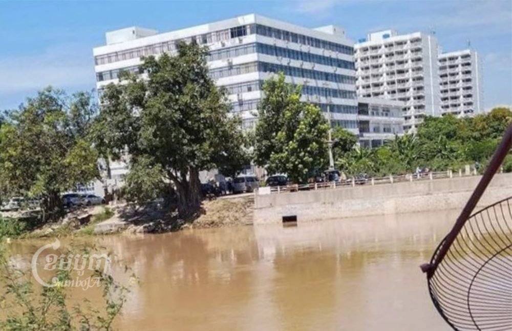 The casino building in Kandal province that Vietnamese workers ran out of and jumped into the river. Photo taken on August 19, 2022. CamboJA/ Panha Chhorpoan