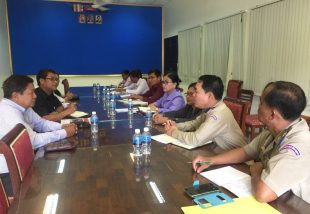 The representatives of the Khmer Kampuchea Krom meet with the Deputy Governor of Siem Reap Province in 2018. Photo: KKKHRDA