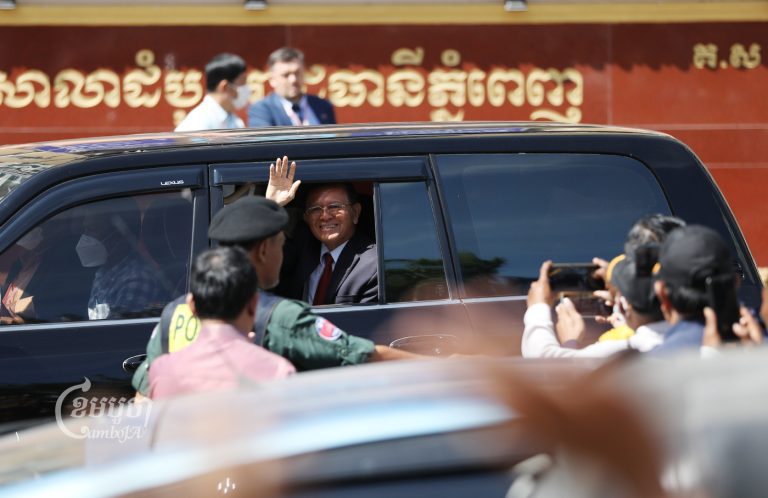 Kem Sokha leaves the Phnom Penh Municipal Court after listening to the morning session of closing remarks on December 21, 2022. CamboJA/Pring Samrang