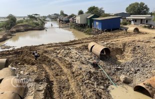 Villagers living along the "94" canal in Kandok commune fear eviction linked to the new airport, CamboJA/Pring Samrang