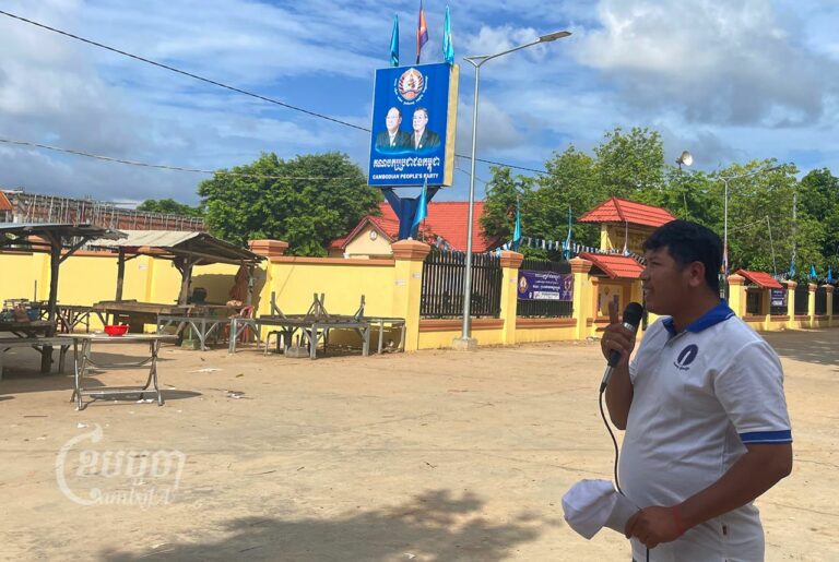 Kung Raiya talks during the commune election campaign in Sdao commune of Kampong Cham province on May 29, 2022. (CamboJA/ Khuon Narim)