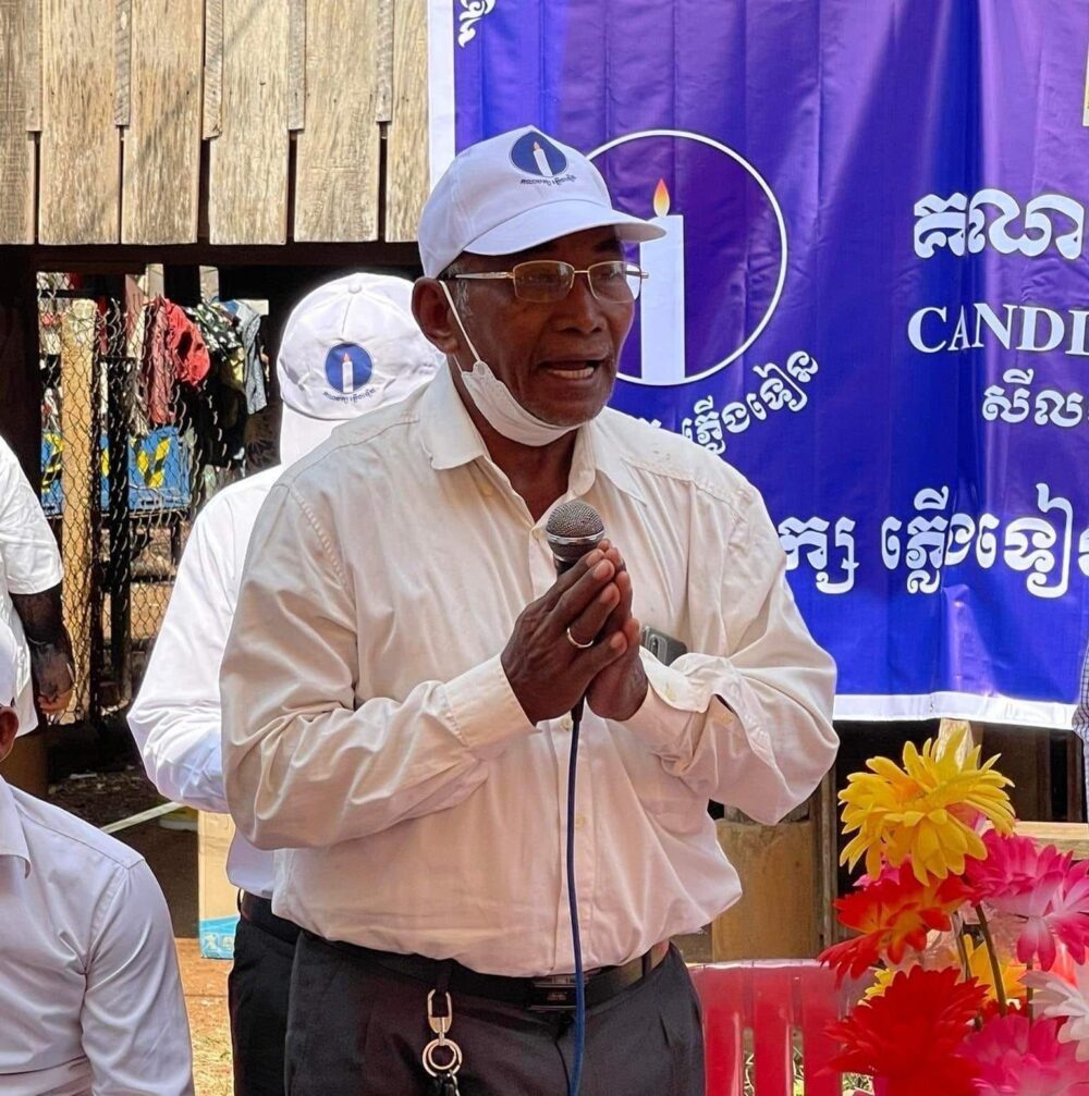 Um Yet speaks to his supporters in O'Raing Ov district in Tboung Khum province in 2022. (Supplied)