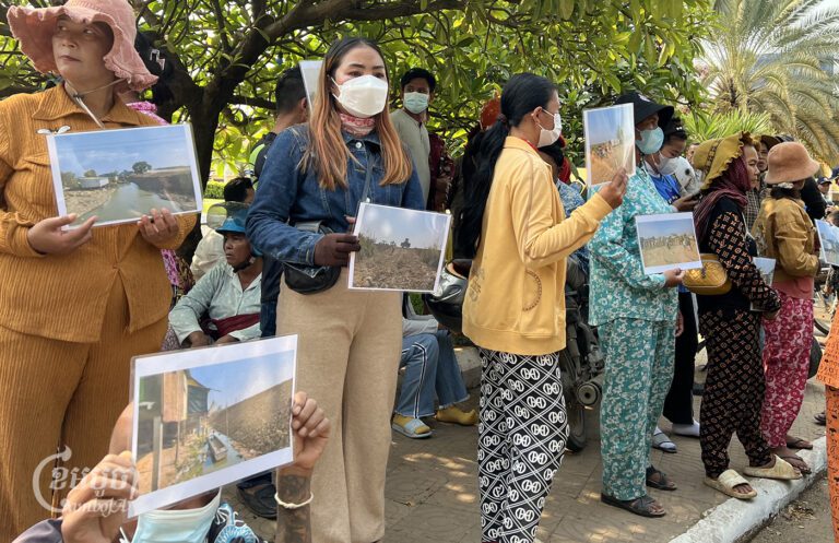 Villagers gather at Kandal provincial hall to submit a petition to stop the airport developer from filling the canal which may affect their houses during the rainy season, March 27, 2024. (CamboJA/Phon Sothyroth)