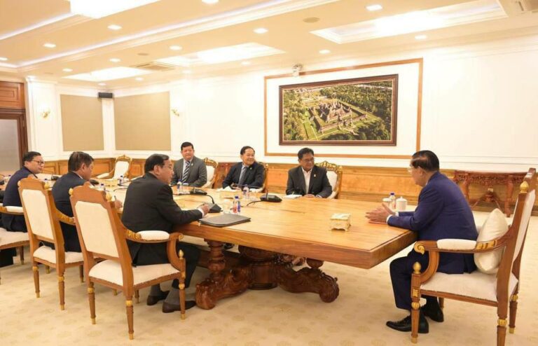 Senate President Hun Sen meets with three senators from the opposition Khmer Will Party in Phnom Penh on April 18, 2024. Picture from Hun Sen’s Facebook page