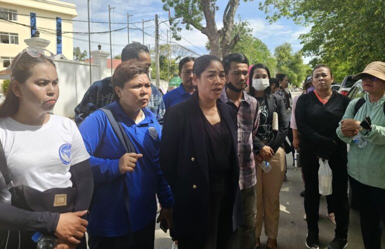Yang Sophorn, president of Cambodian Alliance of Trade Unions, and other union members gather outside the Kampong Speu provincial court following Chea Chan’s verdict on June 20, 2024. (CATU)