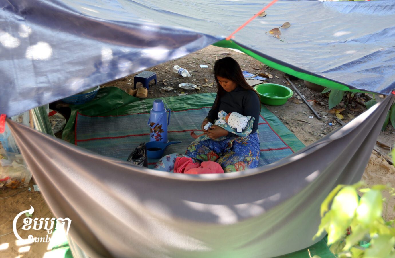 Displaced people stay at a camp shelter in a pagoda in Kralanh district, Siem Reap province, Dec. 25, 2025. (CamboJA/Pring Samrang)
