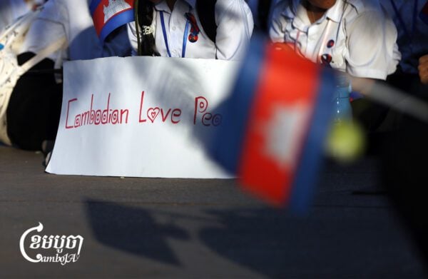 Monks and people march for peace in Siem Reap province amid Cambodia-Thailand border clashes, Dec. 24, 2025. (CamboJA/Pring Samrang)